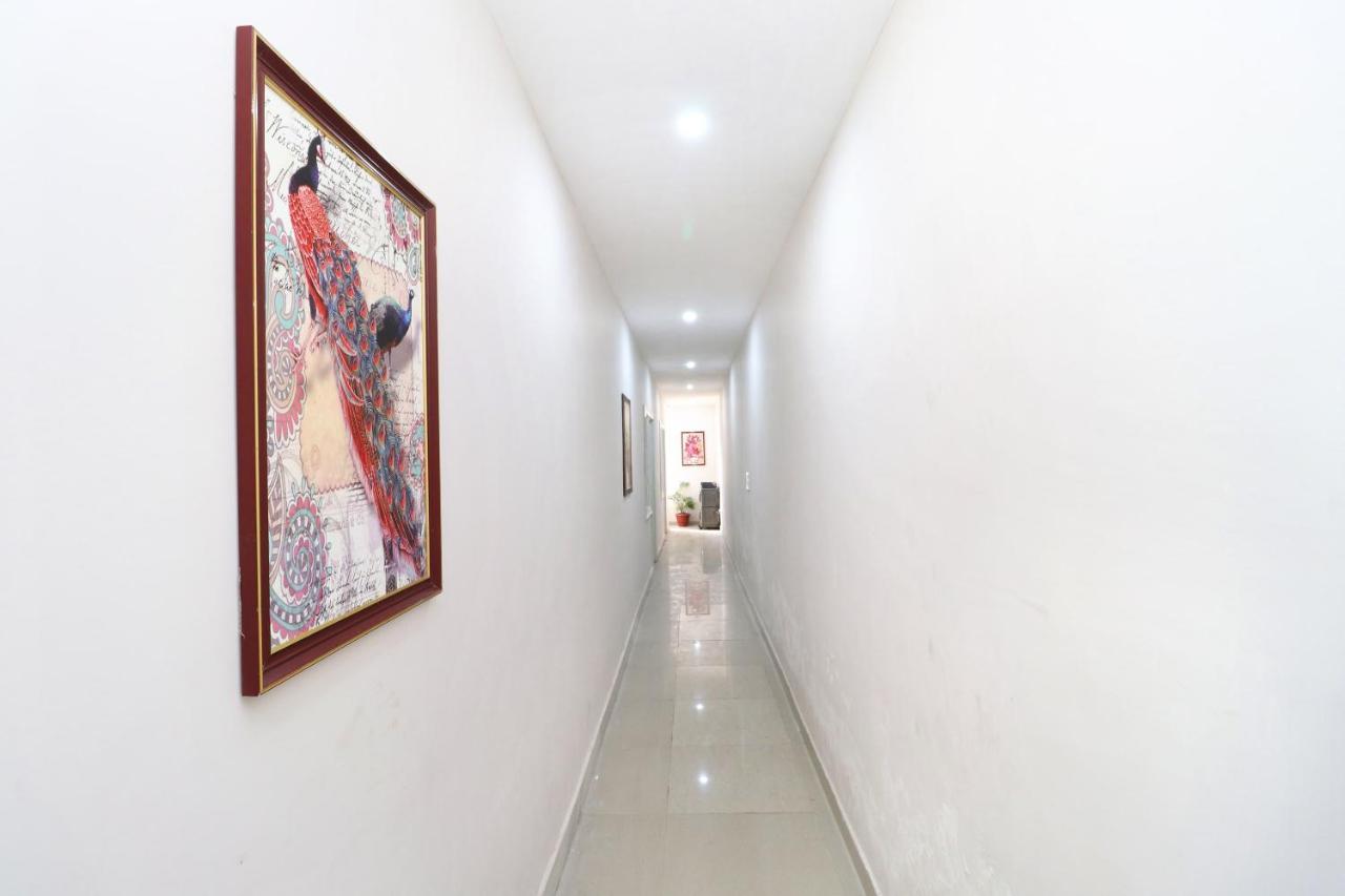 Oyo 14832 Hotel Rooftop Panchkula Exterior photo